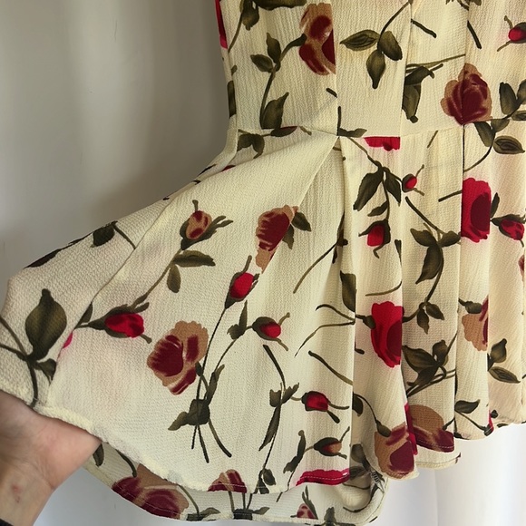 Floral Romper - Picture 10 of 15